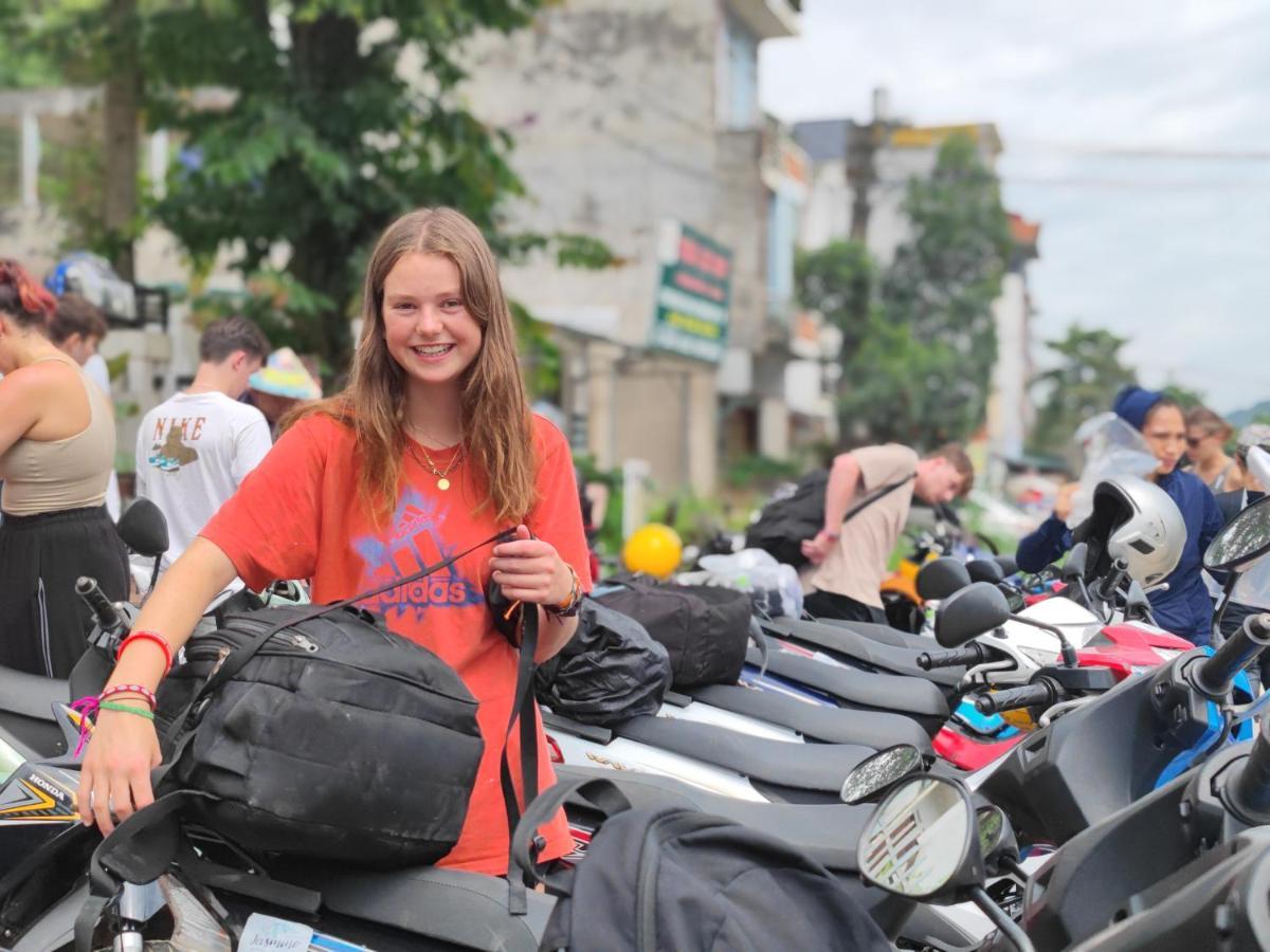 Jasmine Hostel And Motorbike Tours Ха Жианг Екстериор снимка